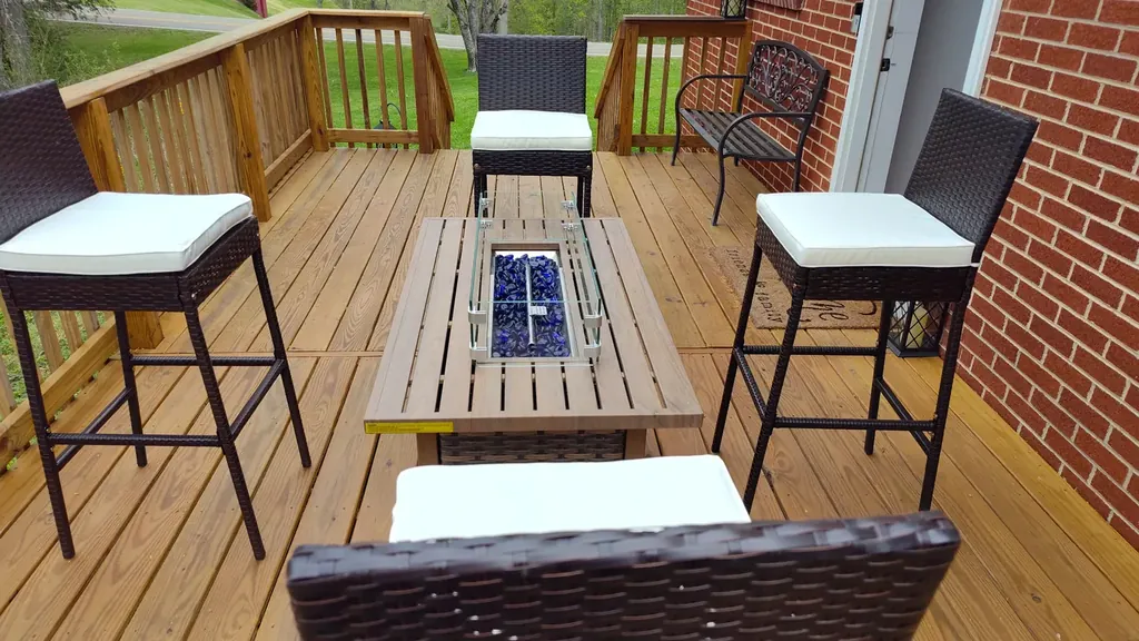 The private deck at Flannagan Lodge in Haysi, Virginia