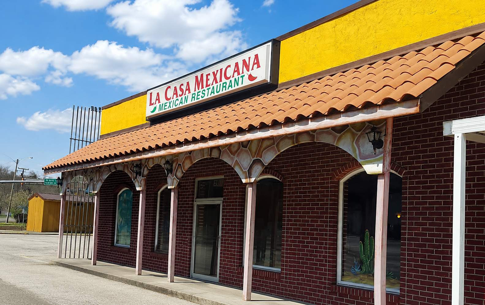 Exterior of La Casa Mexicana restaurant in Clintwood, VA