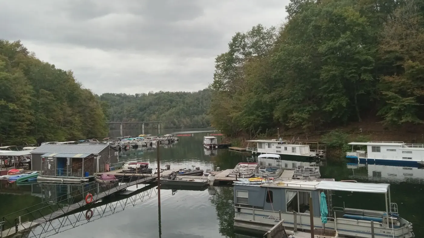 Mountain View Marina on the reservoir with boats and docks